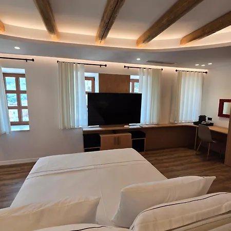 Palorto 4* Gjirokastër