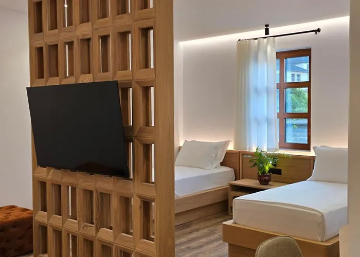 酒店 Palorto Gjirokastër