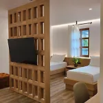 מלון Palorto Gjirokastër