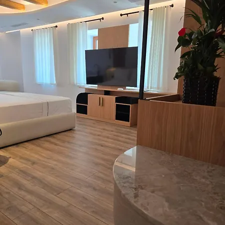Palorto 4* Gjirokastër