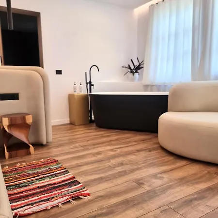 Palorto 4* Gjirokastër